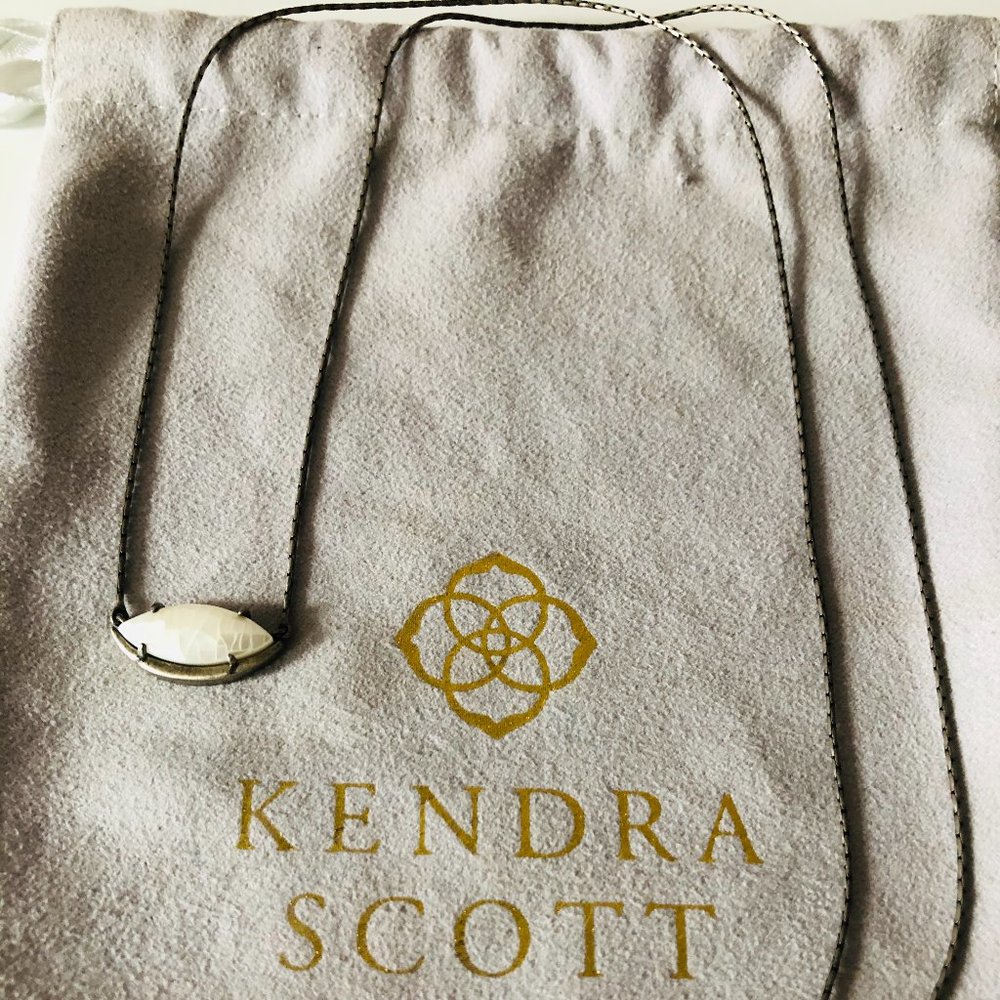 Kendra Scott: Meghan Necklace